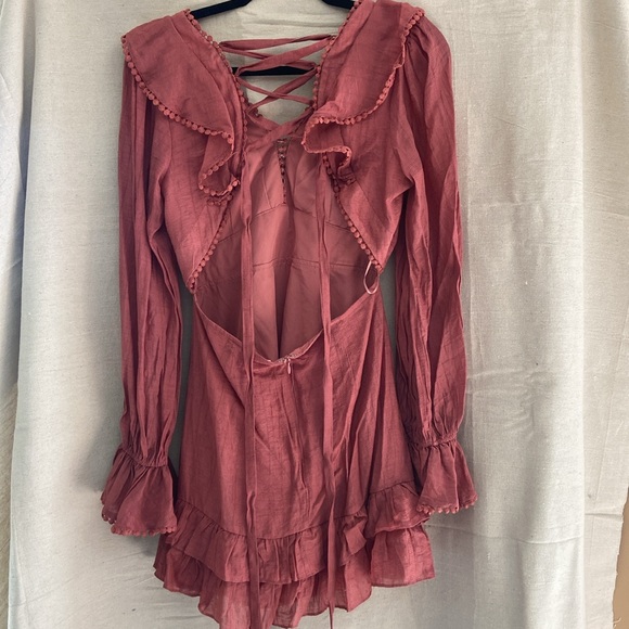 NWT Showpo long sleeve mini dress - Picture 2 of 3